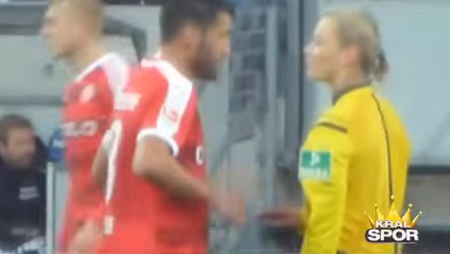 Demirbay insulta arbitro donna: punizione esemplare