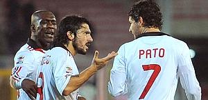 Gattuso urla a Pato, con Seedorf che fa da paciere. Ansa