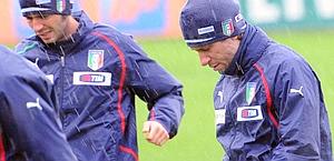 Pazzini e Cassano stamattina a Coverciano. Ansa Pazzini e Cassano stamattina a Coverciano. Ansa