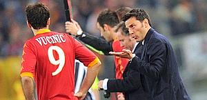 Vucinic a colloquio con Montella. Ansa