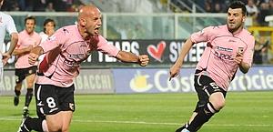 La felicità di Giulio Migliaccio dopo il gol dell'1-0. Ansa La felicità di Giulio Migliaccio dopo il gol dell'1-0. Ansa