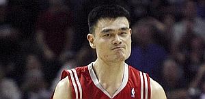 Yao Ming, 30 anni, 486 gare Nba con Houston. Reuters