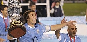 Diego Lugano, 30 anni,  il capitano dell'Uruguay. Ap