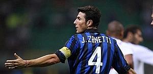 Javier Zanetti, 38 anni, all'Inter da 16. Lapresse Javier Zanetti, 38 anni, all'Inter da 16. Lapresse