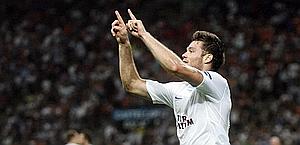 Celutska festeggia il gol della vittoria del Trabzon. Ansa Celutska festeggia il gol della vittoria del Trabzon. Ansa