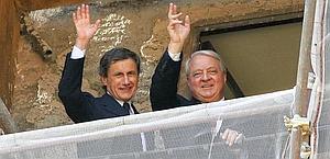 Alemanno e un Di Benedetto, vagamente papale. Ansa Alemanno e un Di Benedetto, vagamente papale. Ansa