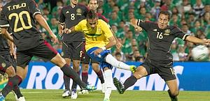 Neymar con la maglia del Brasile. Ap