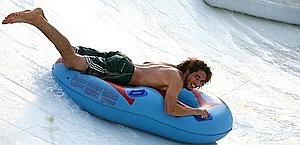 Marco Simoncelli in un momento di relax. Ansa