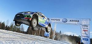 Jari-Matti Latvala, 26 anni, trionfa nel Rally di Svezia. Afp