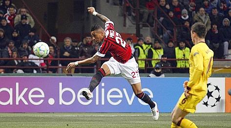 Kevin Prince Boateng, 24 anni, segna il gol dell'1-0, il suo terzo in Champions. Reuters
