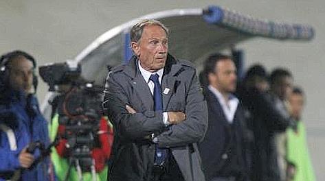 Zdenek Zeman, 64 anni, sembra perplesso durante Varese-Pescara di venerd. LaPresse