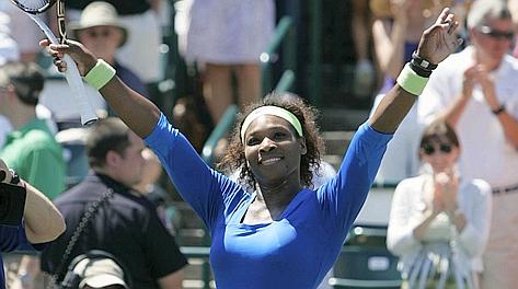 Serena Williams festeggia a Charleston. Reuters