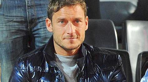 Francesco Totti, 35 anni,  stato allenato da Zdenek Zeman alla Roma dal 1997 al 1999. Ansa