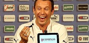 Antonio Cassano, in conferenza stampa a Cracovia. Forte Antonio Cassano, in conferenza stampa a Cracovia. Forte