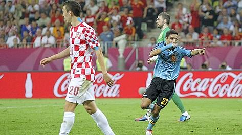 Jesus Navas festeggia il gol che vale il primo posto. Reuters Jesus Navas festeggia il gol che vale il primo posto. Reuters