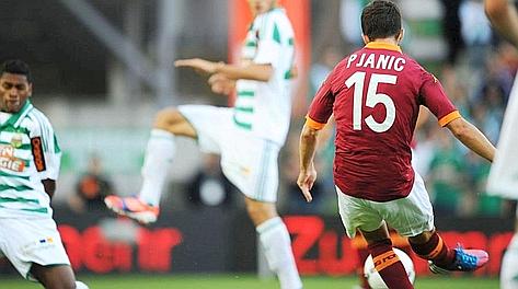 Il gol dell'1-0 di Pjanic. Fotopress Il gol dell'1-0 di Pjanic. Fotopress