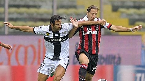 Ambrosini lotta con Amauri. Ap Ambrosini lotta con Amauri. Ap