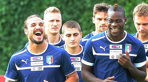 Osvaldo e Balotelli in azzurro. Ansa Osvaldo e Balotelli in azzurro. Ansa