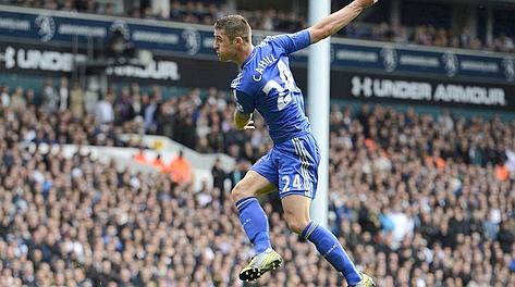 La coordinazione vincente di Gary Cahill. Reuters La coordinazione vincente di Gary Cahill. Reuters