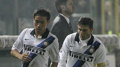 Yuto Nagatomo, Javier Zanetti e, sullo sfondo, Andrea Stramaccioni. Eidon