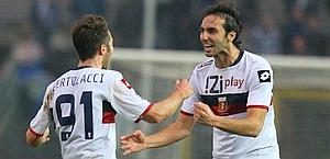 Bertolacci esulta con Moretti dopo il vantaggio. Ansa Bertolacci esulta con Moretti dopo il vantaggio. Ansa