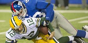 Blackburn placca Rodgers: per il qb dei Packers 5 sack. Reuters