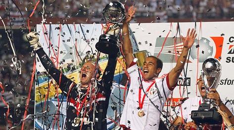 L'esultanza del San Paolo, che ha vinto la coppa Sudamericana. Reuters