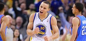 Stephen Curry, play dei Golden State Warriors. Reuters