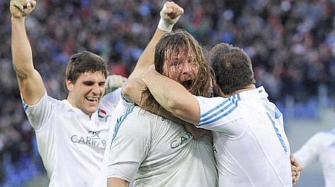 Martin Castrogiovanni esulta dopo la meta. Ansa Martin Castrogiovanni esulta dopo la meta. Ansa