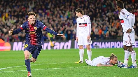 Lionel Messi, 25 anni, dopo il primo dei due gol al Milan. Ap Lionel Messi, 25 anni, dopo il primo dei due gol al Milan. Ap