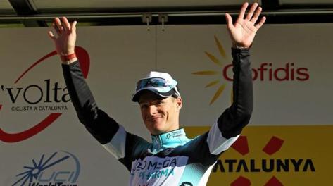 Gianni Meersman sul podio del Giro di Catalunya. Ansa