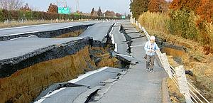 L'autostrada per Motegi, danneggiata per il terremoto. Ap