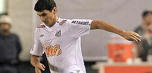 Ganso, 21 anni, in azione con la maglia del Santos. Reuters