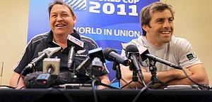 Steve Hansen con Conrad Smith all'ultimo mondiale. Reuters