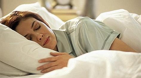 Il sonno regola il rapporto tra due ormoni: leptina e grelina