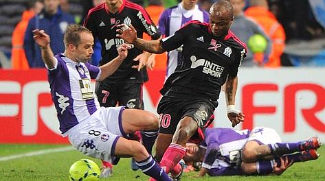 Duello tra Andre Ayew e Didot. Afp