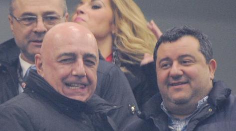 L’a.d. del Milan, Adriano Galliani con Mino Raiola, agente tra gli altri di Mario Balotelli. Ansa