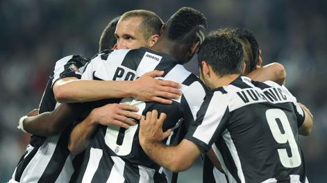 La Juve fa festa. Ansa La Juve fa festa. Ansa