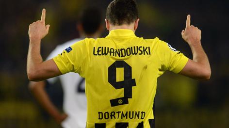 Robert Lewandowski, quattro gol al Real. Afp