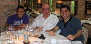 Carlos Tevez, Adriano Galliani e Kia Joorabchian, durante una  cena risalente ad un anno fa