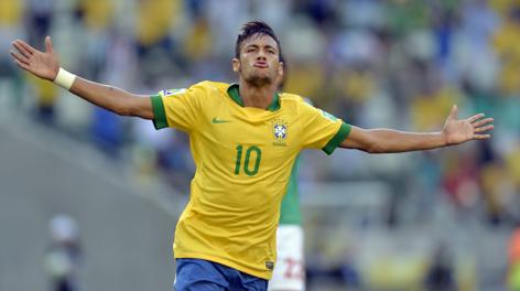 Neymar esulta dopo l'1-0 al Messico. Afp