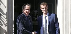 Andy Murray con David Cameron, Primo Ministro inglese. LaPresse