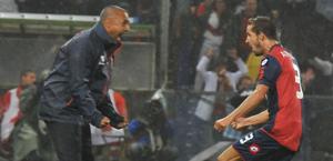 Liverani esulta con Antonini dopo il gol dell'1-0. Ansa