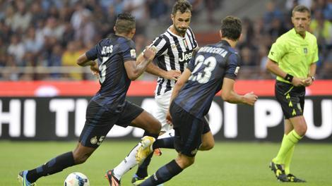 Un momento della sfida tra Inter e Juventus di sabato a San Siro. LaPresse
