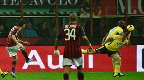 Il gol dell'1-0 di Kakà. Afp Il gol dell'1-0 di Kakà. Afp