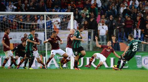 Il gol con cui Berardi ha siglato l'1-1. Ansa Il gol con cui Berardi ha siglato l'1-1. Ansa