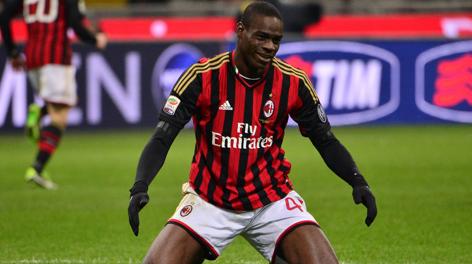 La frustrazione di Mario Balotelli. Afp La frustrazione di Mario Balotelli. Afp