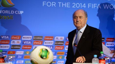 Sepp Blatter alla conferenza stampa di pre-sorteggio. Afp