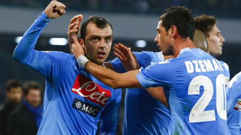 Goran Pandev, 30 anni, esulta dopo il secondo gol personale. Reuters Goran Pandev, 30 anni, esulta dopo il secondo gol personale. Reuters