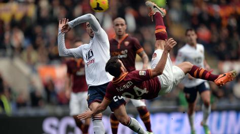 La splendida rovesciata di Florenzi per l'1-0. Afp La splendida rovesciata di Florenzi per l'1-0. Afp